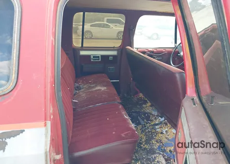 1985 Chevrolet Suburban C10 from USA, damaged, VIN 1G8EC16H9FF213416